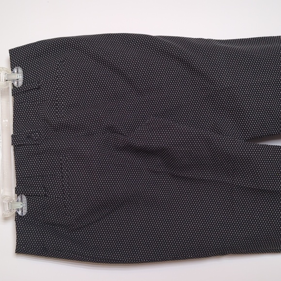 Ann Taylor MARGO Capri Pant Black Small White Dot Print Classic Timeless Size 8 - Picture 5 of 8